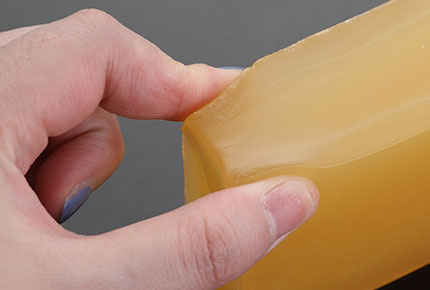 Eight Methods of Gluing Hot Melt Glue