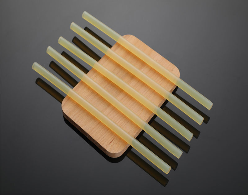 Yellowish Hot Melt Glue Sticks